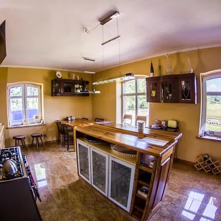 度假居 In Szopa Mit Garten Und Terrasse By Interhome