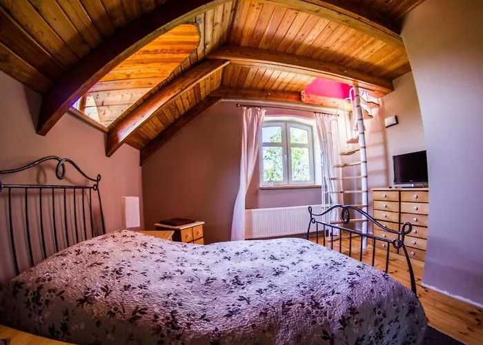 In Szopa Mit Garten Und Terrasse By Interhome *