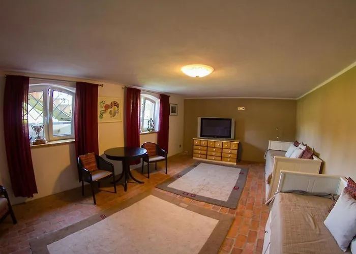 In Szopa Mit Garten Und Terrasse By Interhome * Miechucino